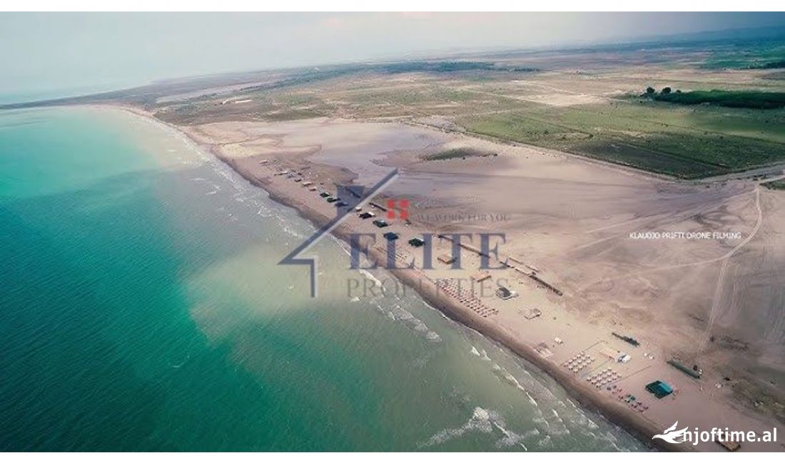 Seman Fier, toke per panele diellore ne shitje