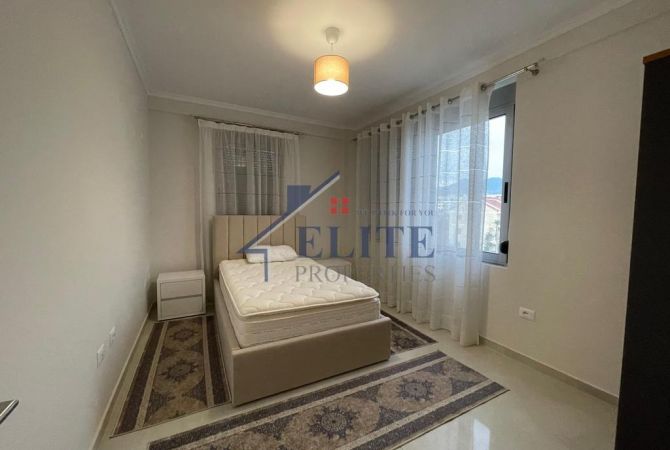 Shtepi me qera Apartament ne Tirane, 2+1, Mobilimi E mobiluar, Pagesa 500  Euro.