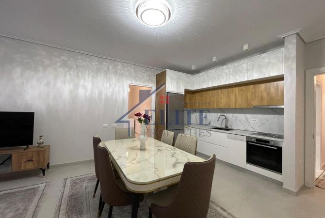 Shtepi me qera Apartament ne Tirane, 2+1, Mobilimi E mobiluar, Pagesa 500  Euro.