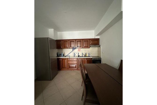 Shtepi me qera Apartament ne Tirane, 1+1, Mobilimi E mobiluar, Pagesa 550  Euro.