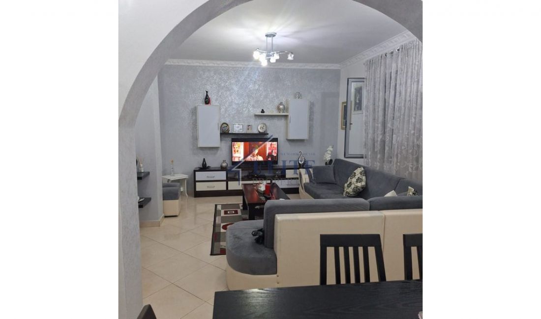 Villa di lusso in vendita a Elbasan 4+1, Arredato