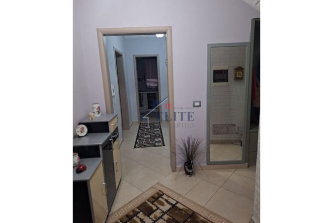 Villa di lusso in vendita a Elbasan 4+1, Arredato