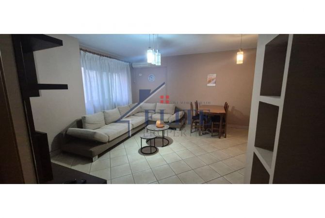 Shtepi me qera Apartament ne Tirane, 2+1, Mobilimi E mobiluar, Pagesa 700  Euro.