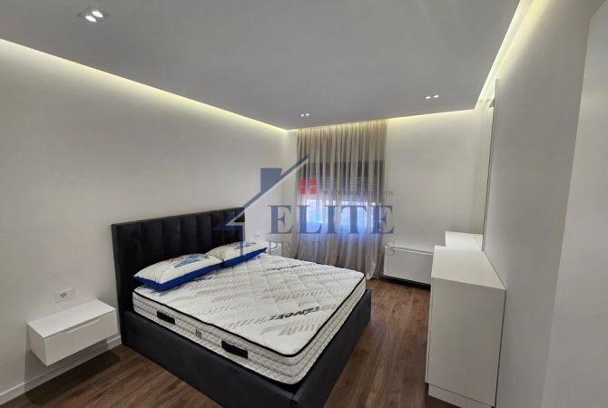Shtepi me qera Apartament ne Tirane, 2+1, Mobilimi E mobiluar, Pagesa 1,000  Euro.