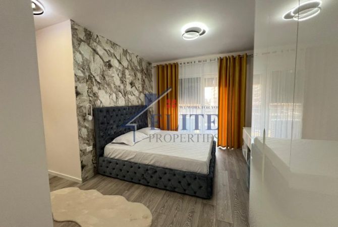 Shtepi me qera Apartament ne Tirane, 2+1, Mobilimi E mobiluar, Pagesa 800  Euro.