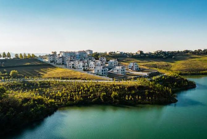 Farke ,Toke per Shitje