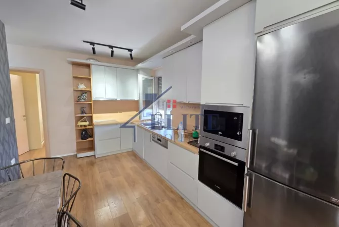 Shtepi me qera Apartament ne Tirane, 2+1, Mobilimi E mobiluar, Pagesa 650  Euro.