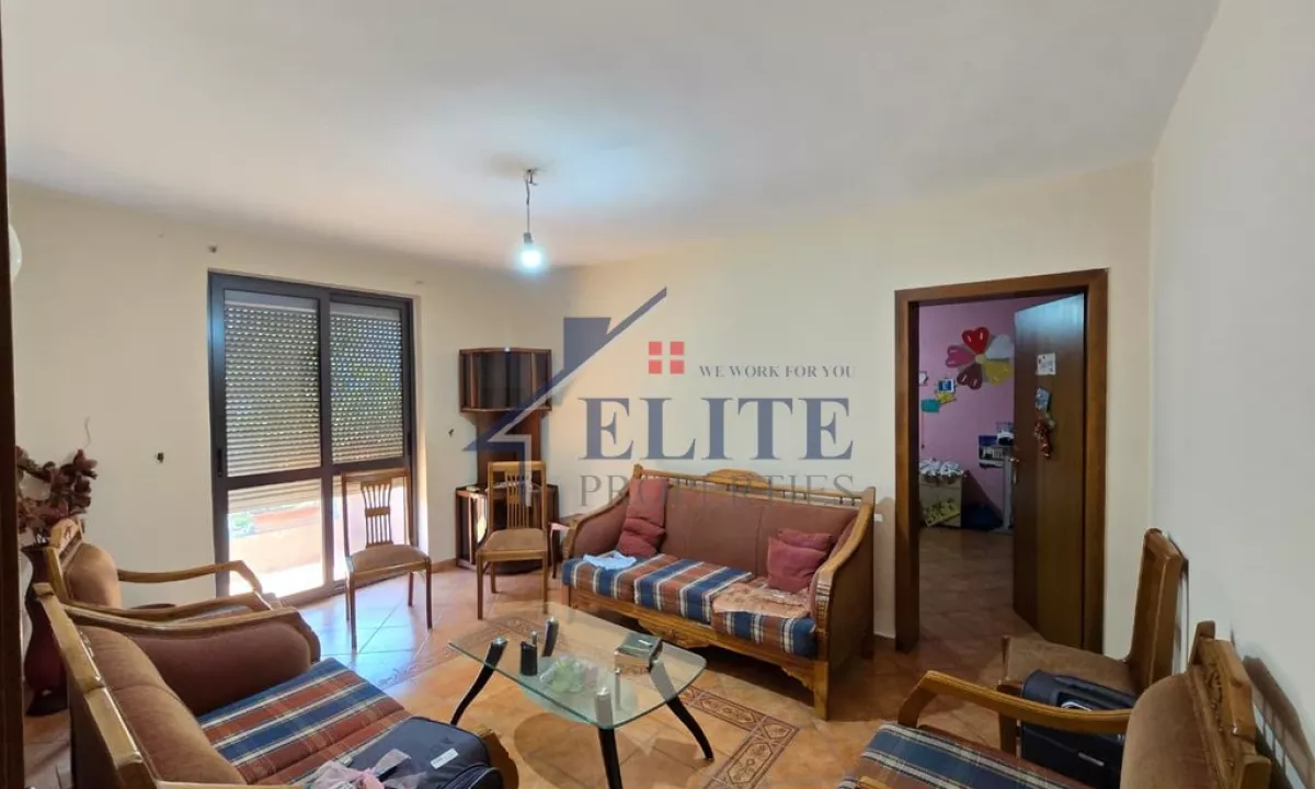 Shtepi ne shitje Apartament ne Tirane, 2+1, Mobilimi Pjeserisht e mobiluar, Pagesa 150,000  Euro.
