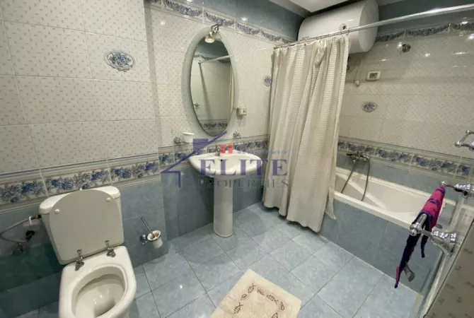 Shtepi me qera Apartament ne Tirane, 3+1, Mobilimi E mobiluar, Pagesa 1,200  Euro.
