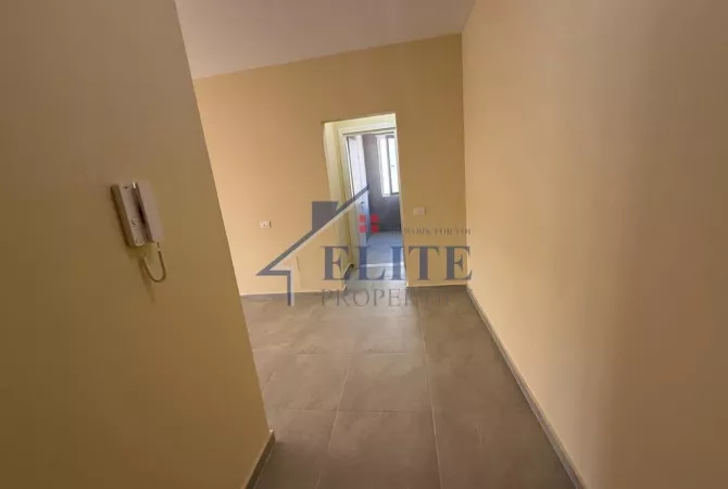 Shtepi me qera Apartament ne Tirane, 2+1, Mobilimi Pjeserisht e mobiluar, Pagesa 380  Euro.