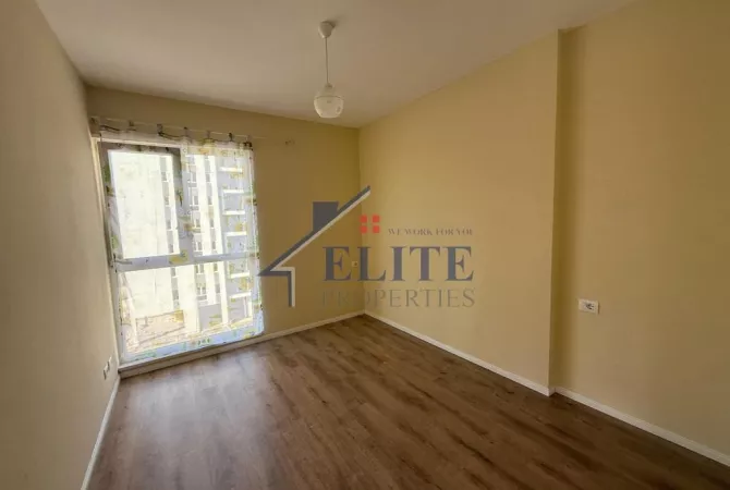 Shtepi me qera Apartament ne Tirane, 2+1, Mobilimi Pjeserisht e mobiluar, Pagesa 380  Euro.