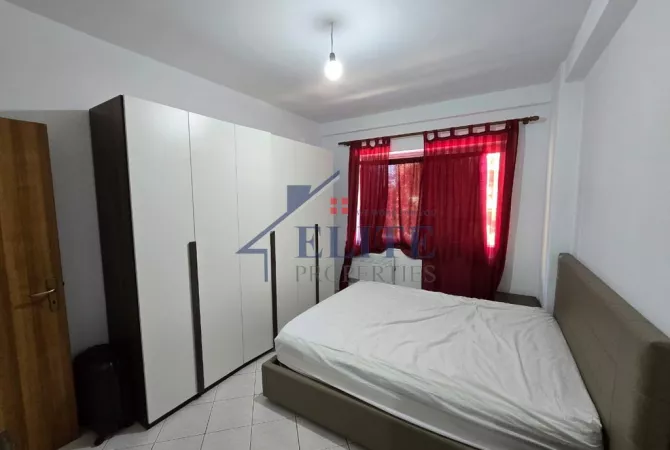 Shtepi ne shitje Apartament ne Tirane, 2+1, Mobilimi E mobiluar, Pagesa 140,000  Euro.