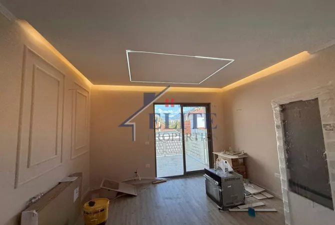 Shtepi me qera Apartament ne Tirane, 2+1, Mobilimi E mobiluar, Pagesa 800  Euro.