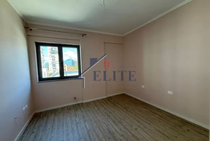 Shtepi me qera Apartament ne Tirane, 2+1, Mobilimi E mobiluar, Pagesa 800  Euro.