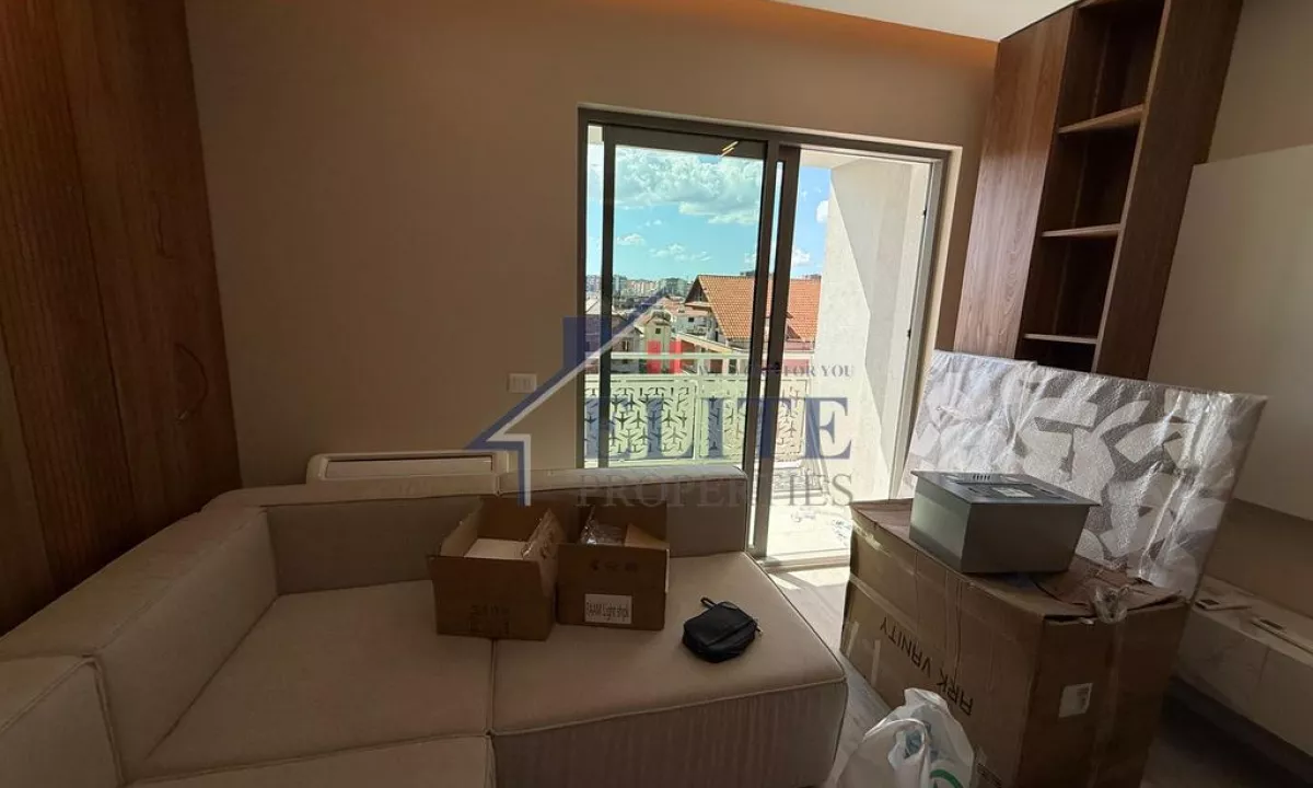 Shtepi me qera Apartament ne Tirane, 1+1, Mobilimi E mobiluar, Pagesa 700  Euro.