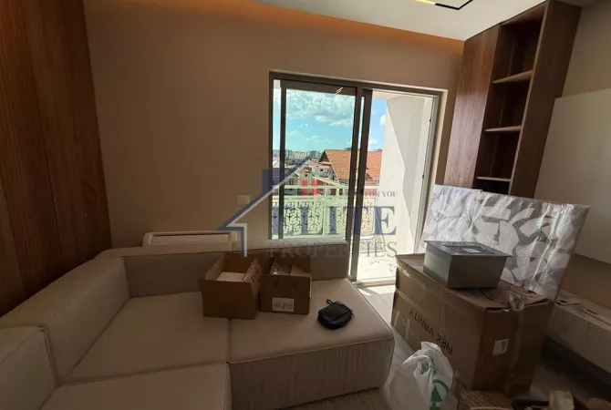 Fusha e Aviacionit, apartament 1+1 me qira