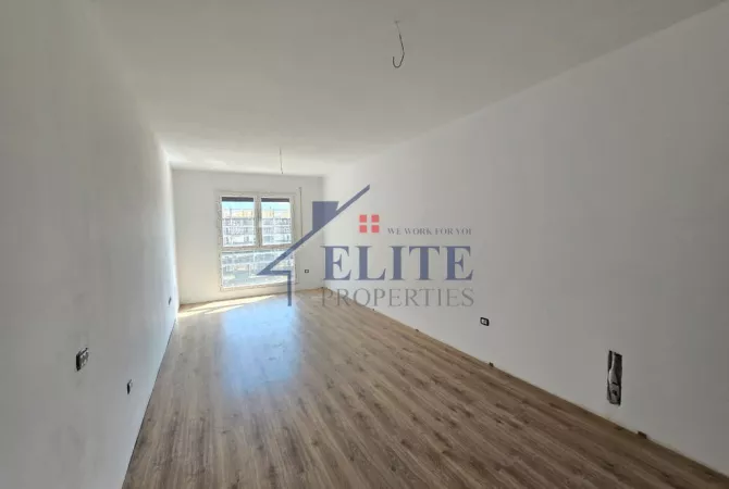 Shtepi ne shitje Apartament ne Tirane, 1+1, Mobilimi Bosh, pa mobiluar, Pagesa 100,260  Euro.