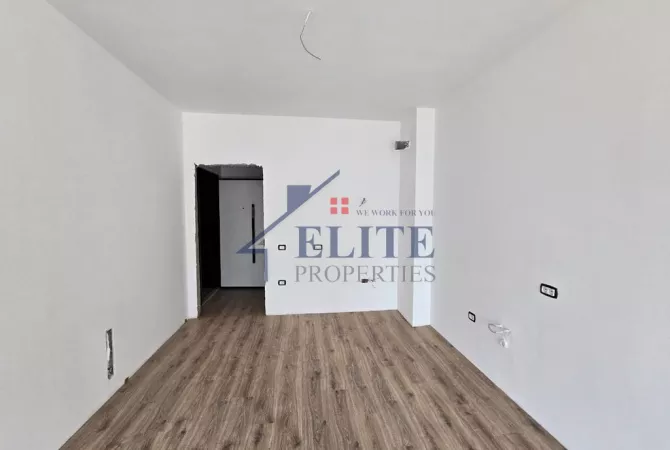 Shtepi ne shitje Apartament ne Tirane, 1+1, Mobilimi Bosh, pa mobiluar, Pagesa 100,260  Euro.