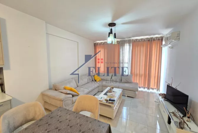 Selvia, apartament 2+1 me qira