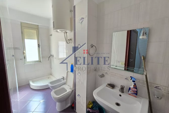 Shtepi me qera Apartament ne Tirane, 2+1, Mobilimi E mobiluar, Pagesa 53,000  Leke.