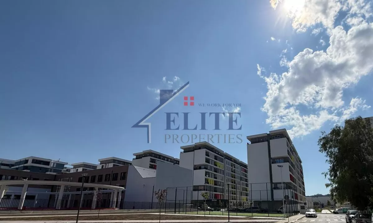 Univers City, dyqan me qira