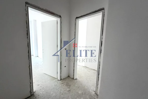 Shtepi ne shitje Apartament ne Tirane, 2+1, Mobilimi Bosh, pa mobiluar, Pagesa 141,600  Euro.