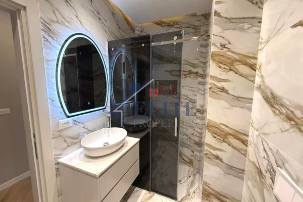 Shtepi me qera 2+1 ne Tirane - 1,000 Euro