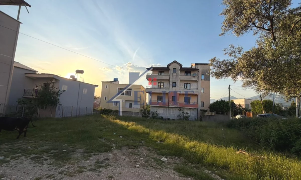 Toke ne shitje, prane Depove te Ujit