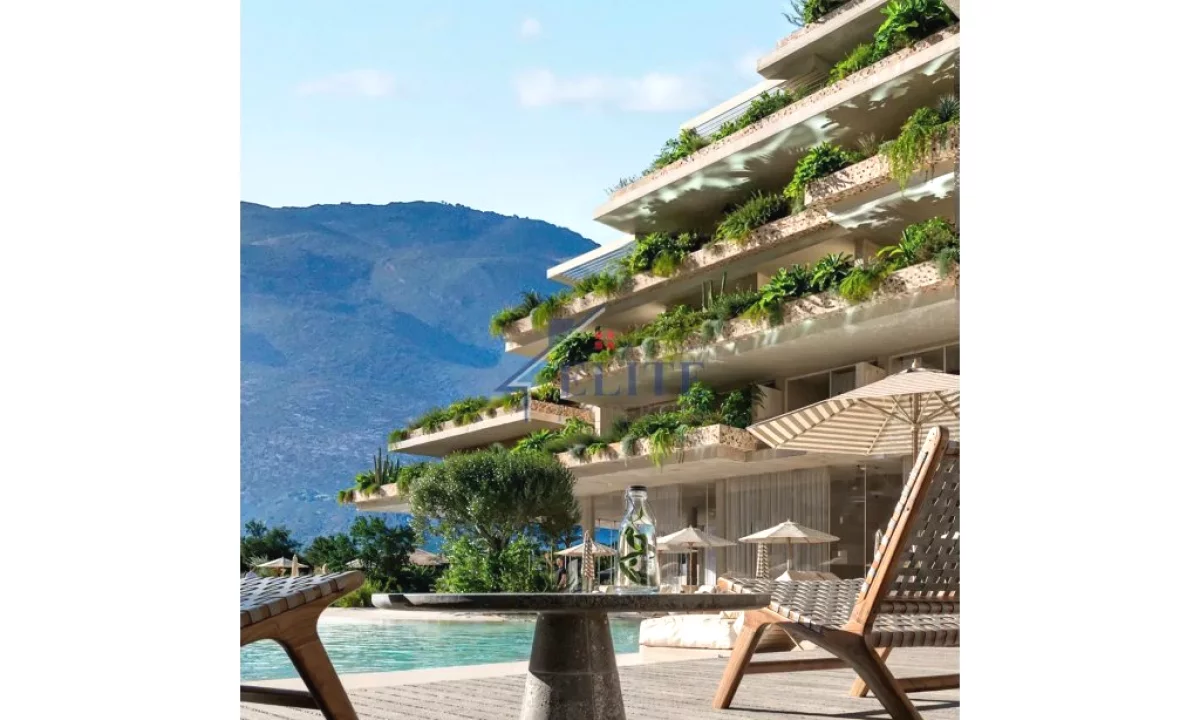 Shtepi ne shitje Apartament ne Vlore, Garsoniere, Mobilimi Bosh, pa mobiluar, Pagesa 115,100  Euro.
