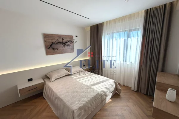 Shtepi ne shitje Apartament ne Tirane, 2+1, Mobilimi E mobiluar, Pagesa 240,000  Euro.