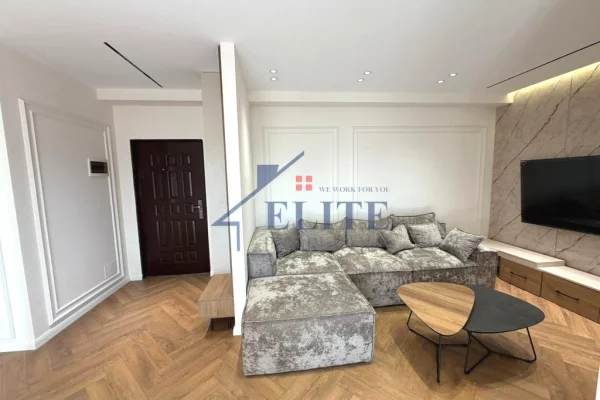 Shtepi ne shitje Apartament ne Tirane, 2+1, Mobilimi E mobiluar, Pagesa 240,000  Euro.