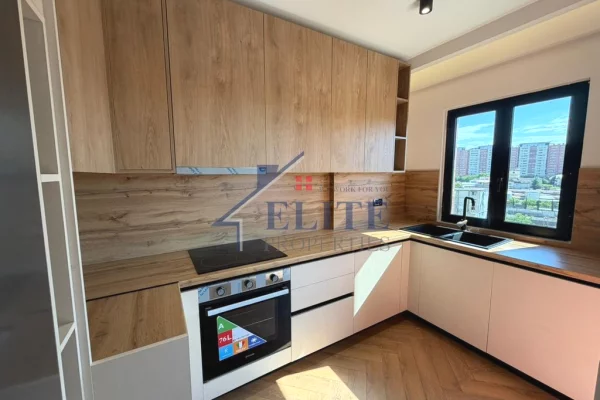 Shtepi ne shitje Apartament ne Tirane, 2+1, Mobilimi E mobiluar, Pagesa 240,000  Euro.