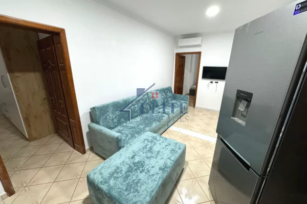 Shtepi me qera Apartament ne Tirane, 2+1, Mobilimi E mobiluar, Pagesa 350  Euro.