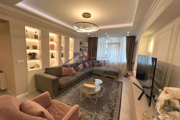Shtepi me qera Apartament ne Tirane, 2+1, Mobilimi E mobiluar, Pagesa 1,500  Euro.