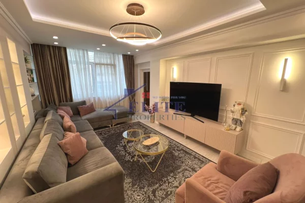 Shtepi me qera 2+1 ne Tirane - 1,500 Euro