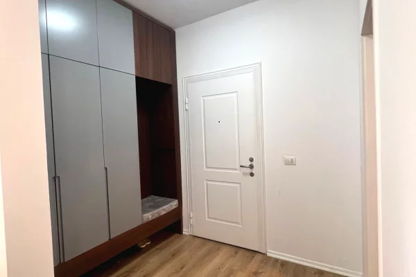 Shtepi ne shitje Apartament ne Tirane, 2+1, Mobilimi E mobiluar, Pagesa 250,000  Euro.