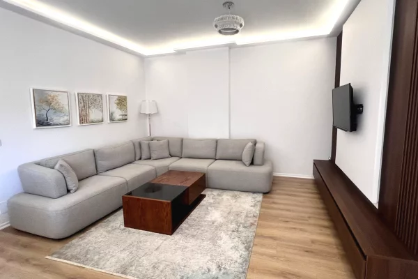 Shtepi ne shitje Apartament ne Tirane, 2+1, Mobilimi E mobiluar, Pagesa 250,000  Euro.