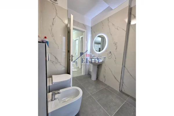 Shtepi me qera Apartament ne Tirane, 2+1, Mobilimi E mobiluar, Pagesa 50,000  Leke.
