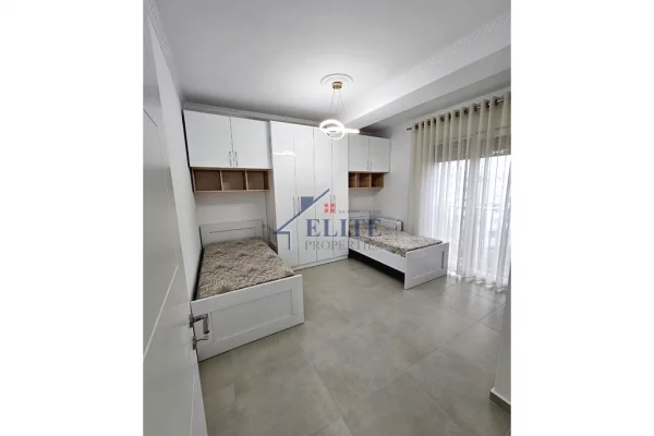 Shtepi me qera Apartament ne Tirane, 2+1, Mobilimi E mobiluar, Pagesa 50,000  Leke.