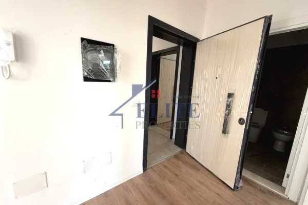 Shtepi ne shitje Apartament ne Tirane, 2+1, Mobilimi Bosh, pa mobiluar, Pagesa 158,080  Euro.