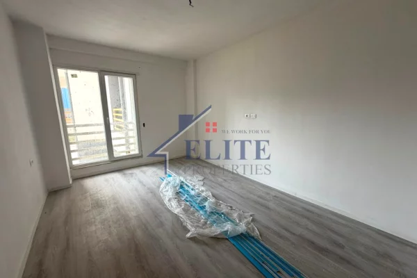 Shtepi ne shitje Apartament ne Tirane, 2+1, Mobilimi Bosh, pa mobiluar, Pagesa 225,664  Euro.