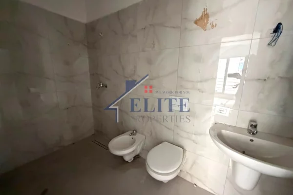 Shtepi ne shitje Apartament ne Tirane, 2+1, Mobilimi Bosh, pa mobiluar, Pagesa 225,664  Euro.