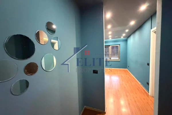 Ring Center, zyre me qira