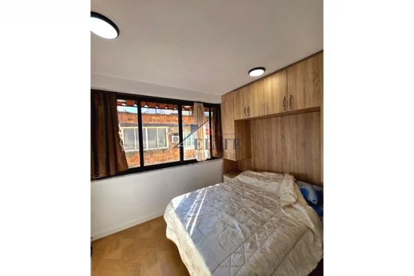 Shtepi ne shitje Apartament ne Tirane, 2+1, Mobilimi E mobiluar, Pagesa 117,000  Euro.