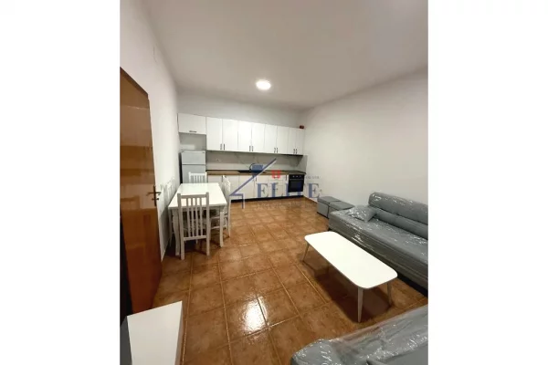 Shtepi me qera Apartament ne Tirane, 1+1, Mobilimi E mobiluar, Pagesa 50,000  Leke.