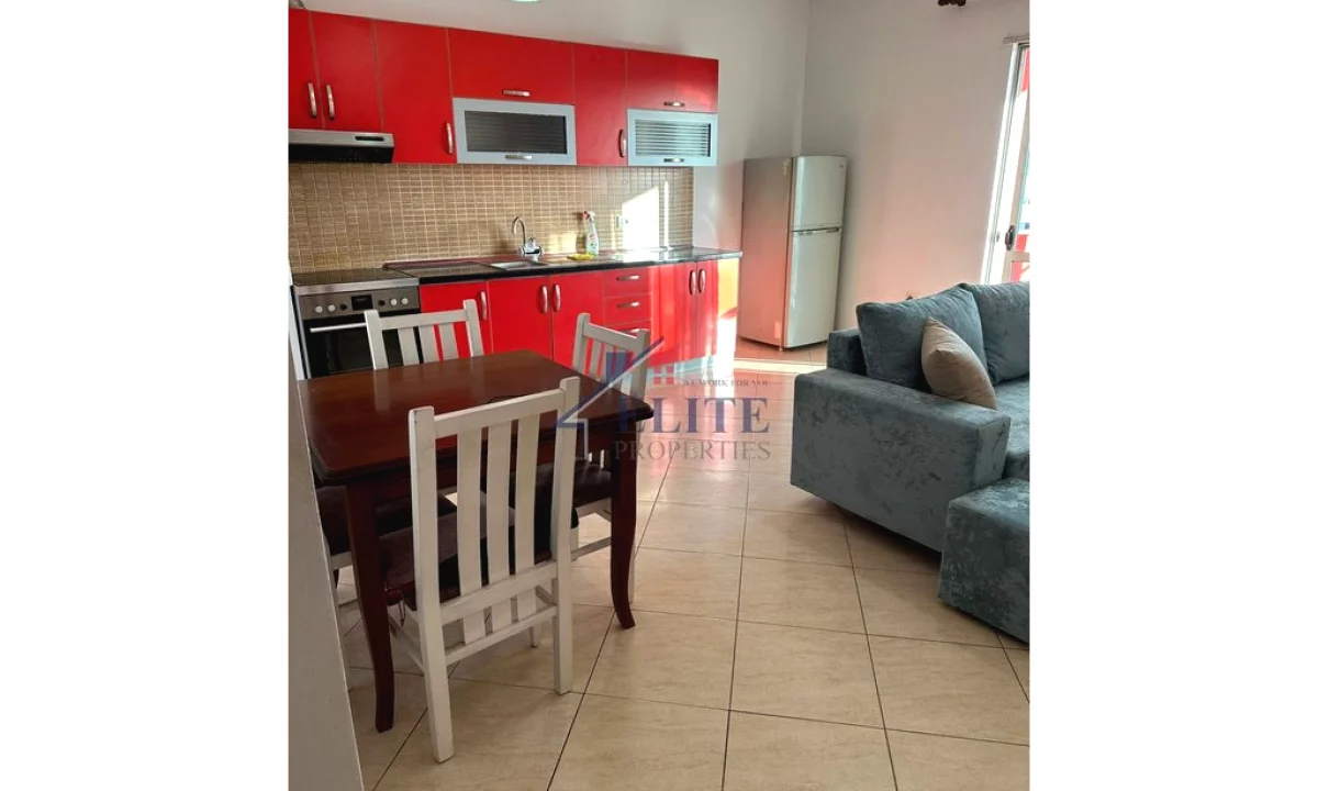 Shtepi me qera Apartament ne Tirane, 3+1, Mobilimi E mobiluar, Pagesa 55,000  Leke.