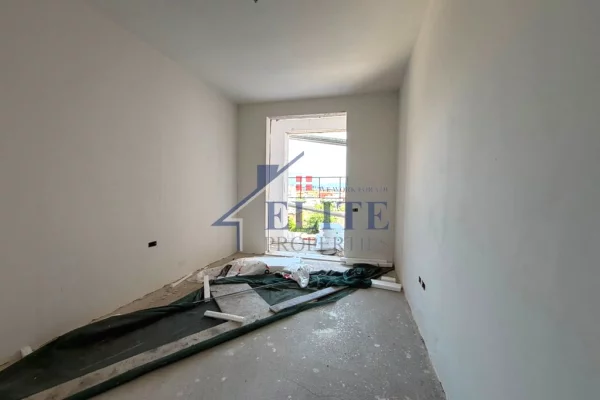 Shtepi ne shitje Apartament ne Tirane, 2+1, Mobilimi Bosh, pa mobiluar, Pagesa 108,192  Euro.