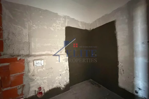 Shtepi ne shitje Apartament ne Tirane, 2+1, Mobilimi Bosh, pa mobiluar, Pagesa 108,192  Euro.