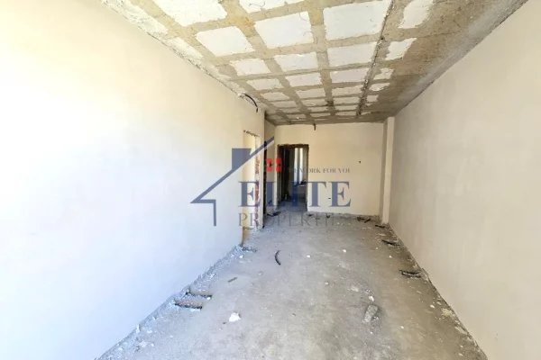 Shtepi ne shitje Apartament ne Durres, 1+1, Mobilimi Bosh, pa mobiluar, Pagesa 96,334  Euro.