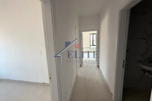 Shtepi ne shitje Apartament ne Tirane, 3+1, Mobilimi Bosh, pa mobiluar, Pagesa 229,650  Euro.